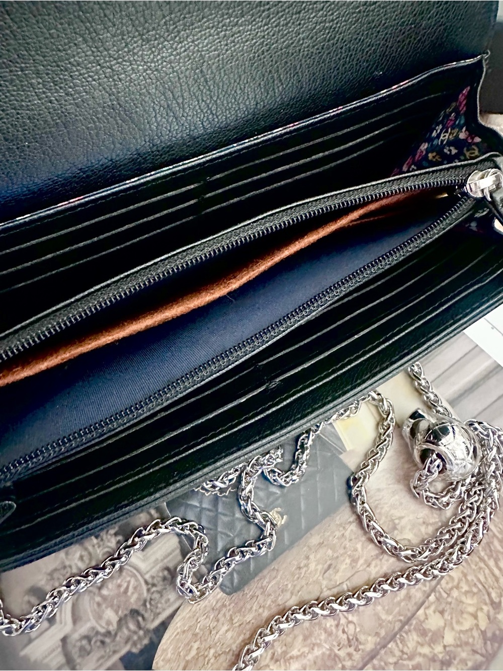 Chanel Lucky Clover Motif Wallet - Picture 11 of 16